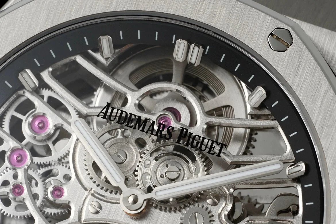 오데마 피게 로얄 오크 셀프와인딩 플라잉 투르비옹 오픈워크 스켈레톤다이얼 스틸 26735