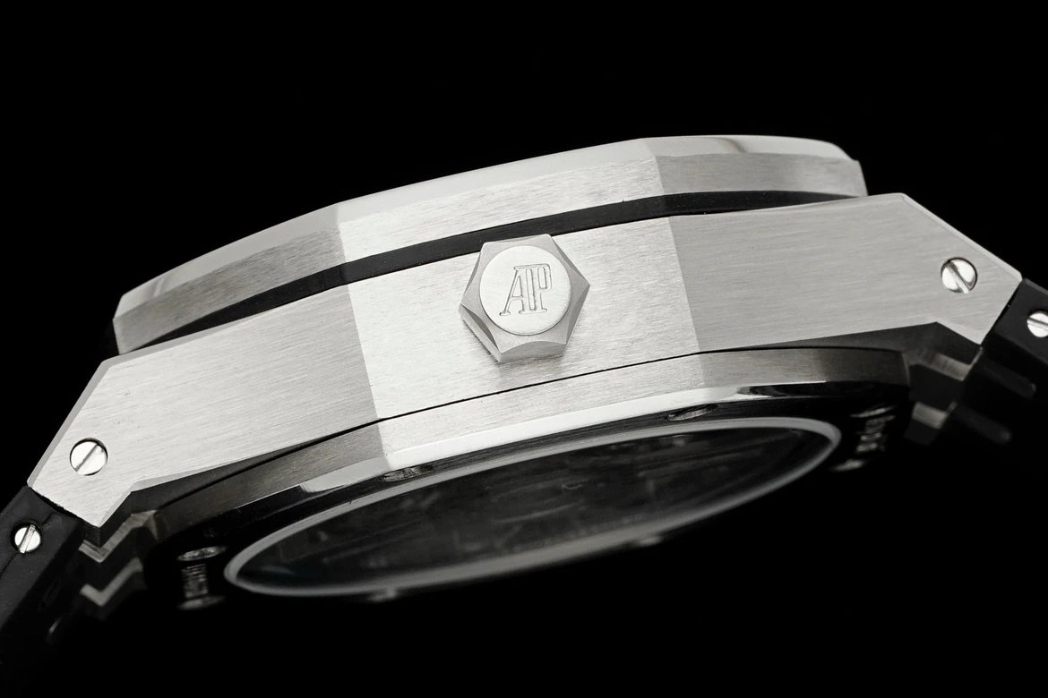 오데마 피게 로얄 오크 셀프와인딩 플라잉 투르비옹 오픈워크 스켈레톤다이얼 블랙 러버밴드 26735