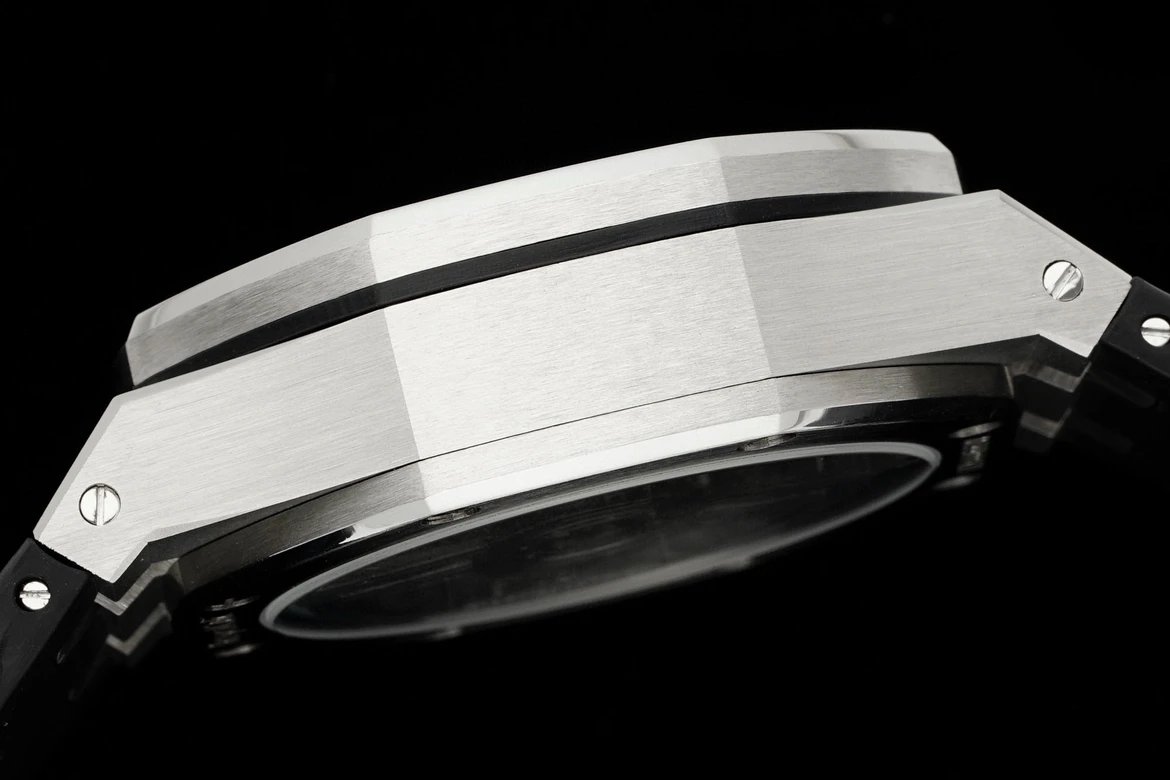 오데마 피게 로얄 오크 셀프와인딩 플라잉 투르비옹 오픈워크 스켈레톤다이얼 블랙 러버밴드 26735