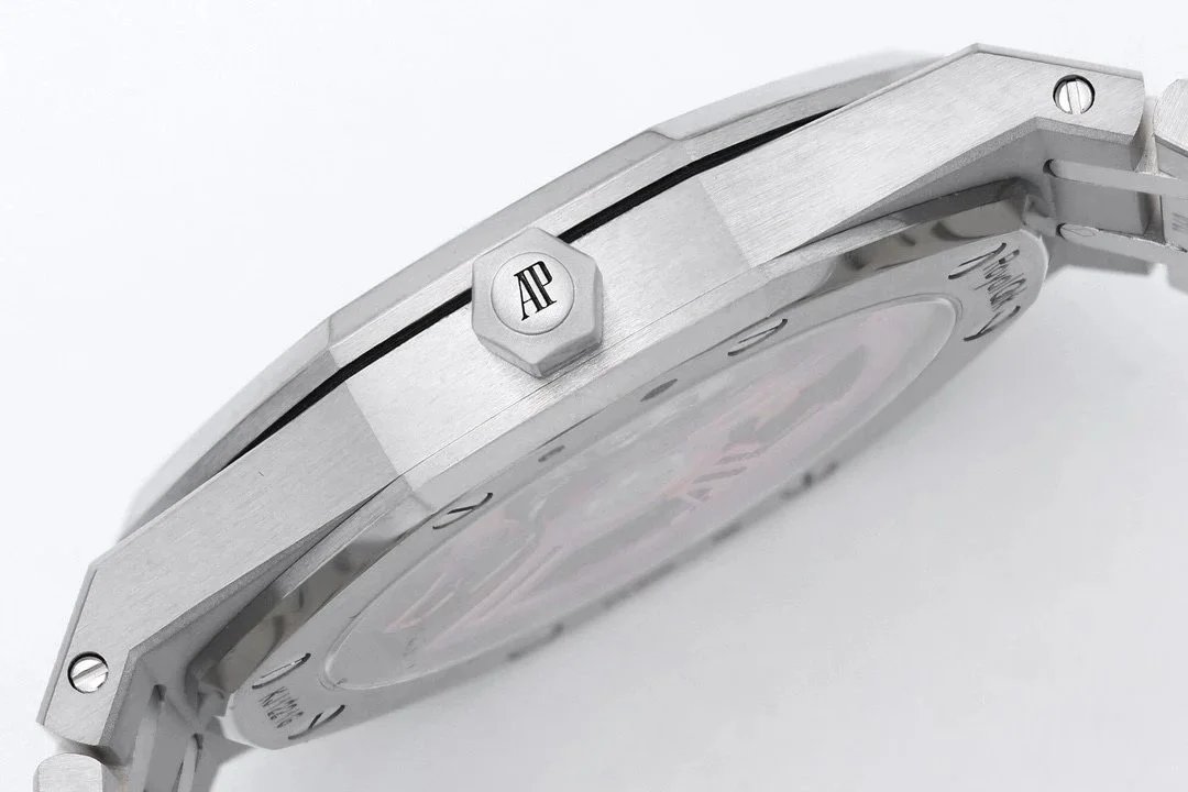 오데마 피게 로얄 오크 점보 엑스트라 씬 스틸 청판