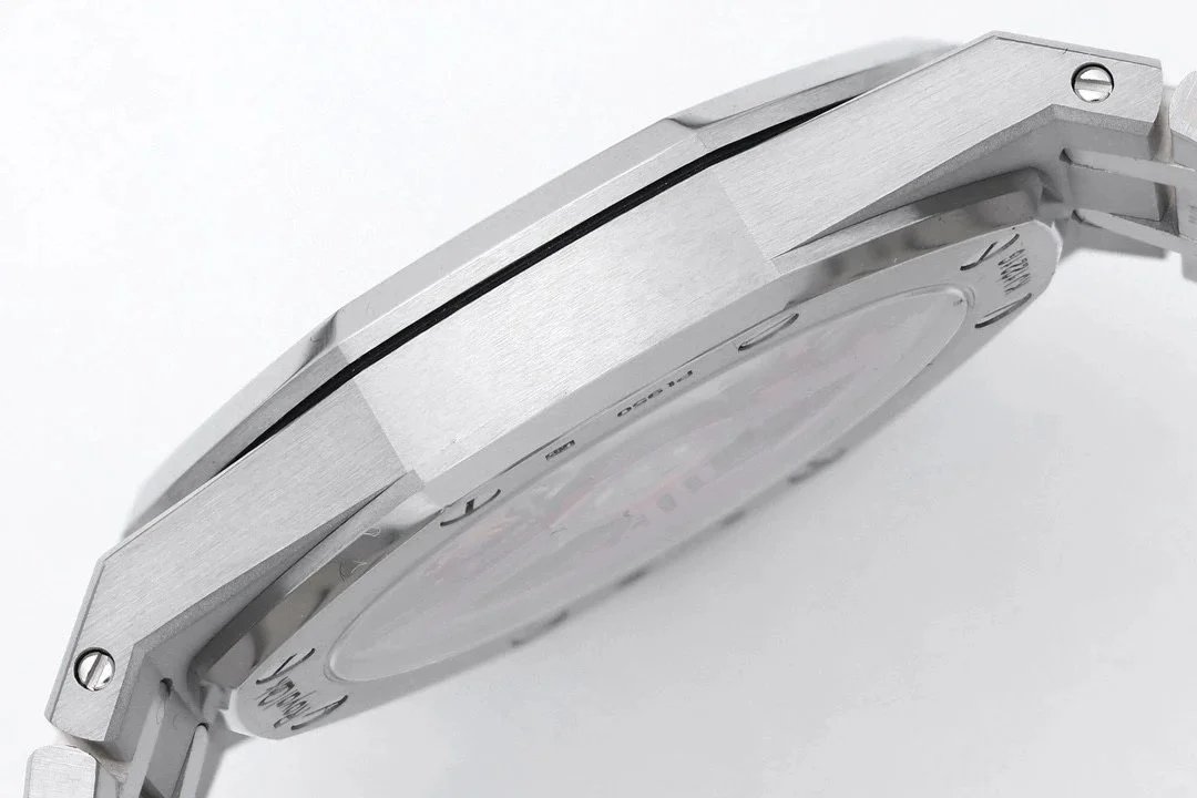 오데마 피게 로얄 오크 점보 엑스트라 씬 스틸 청판