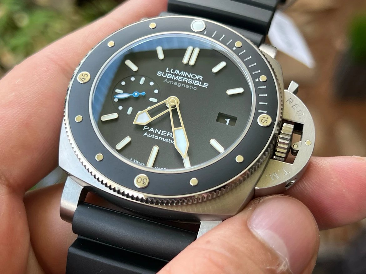 파네라이 루미노르 섭머저블 아마그네틱 47mm PAM01389