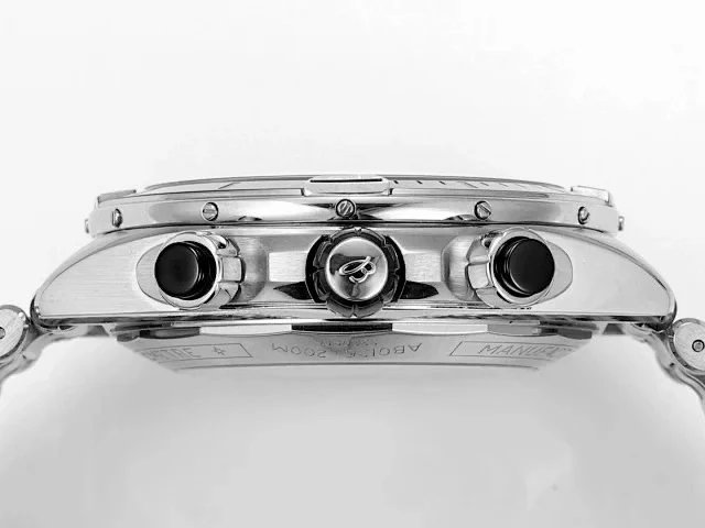 브라이틀링 크로노맷 B01 42