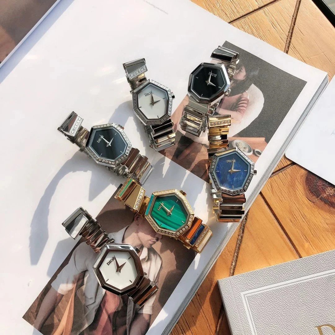 디올 Gem Dior 타임피스