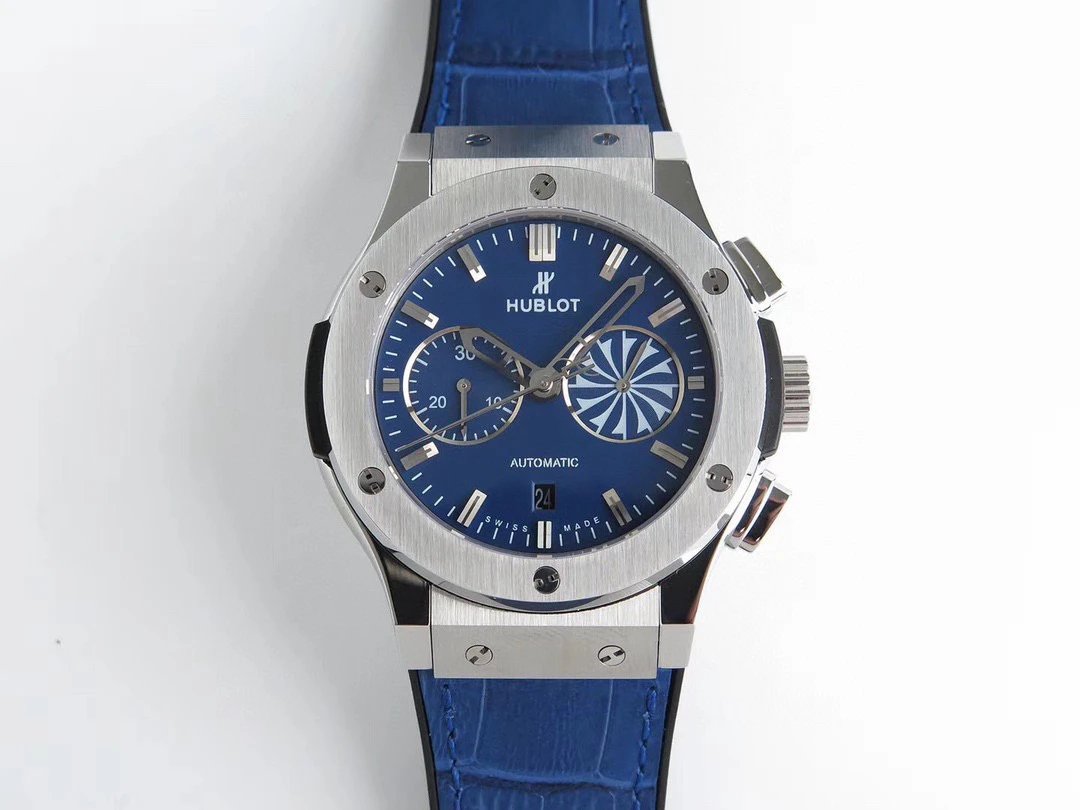 위블로 클래식 퓨전 크로노그래프