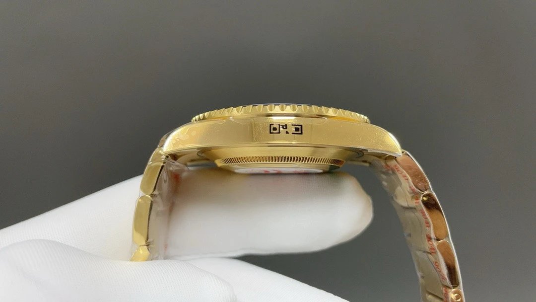 롤렉스 서브마리너 데이트 옐로우 골드 블루