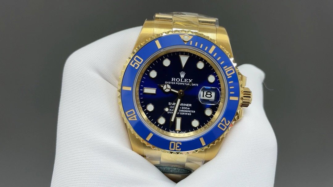롤렉스 서브마리너 데이트 옐로우 골드 블루