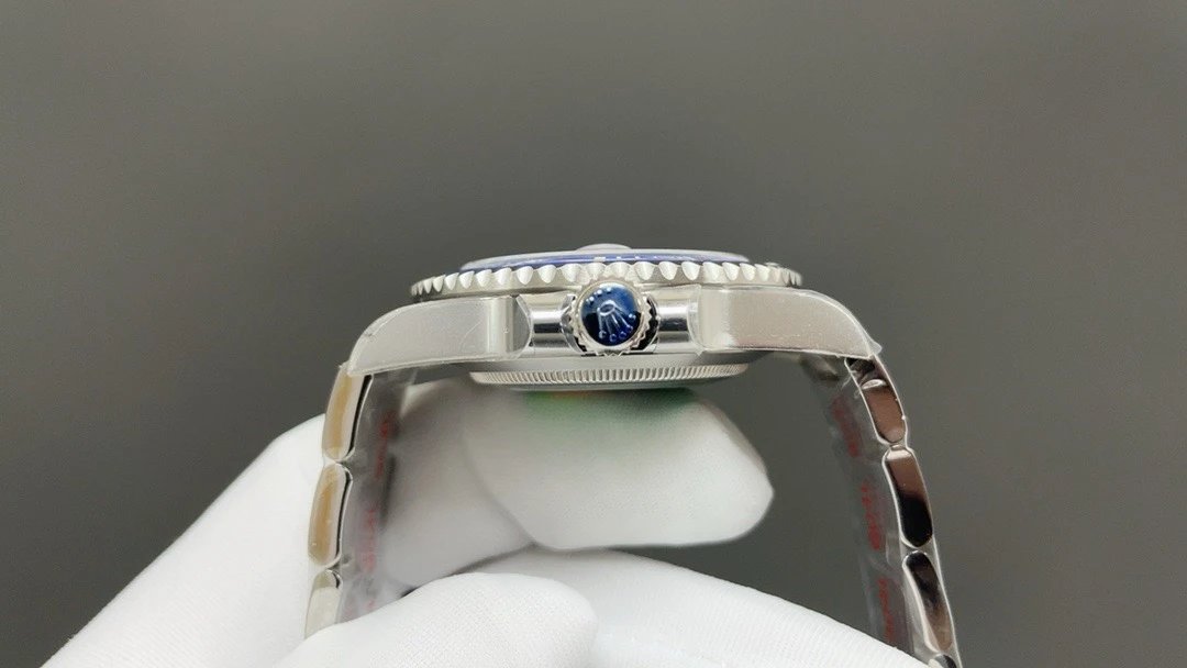 롤렉스 서브마리너 데이트 화이트 골드 모델