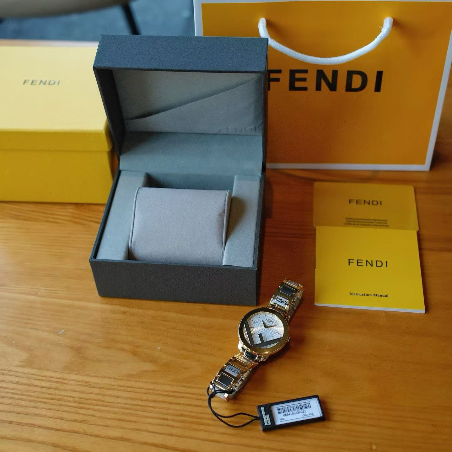 펜디 F 이즈 펜디