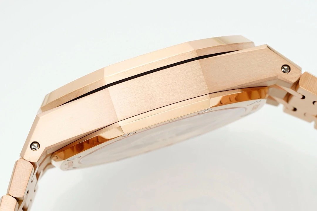 오데마 피게 로얄 오크 크로노그래프 로즈 골드