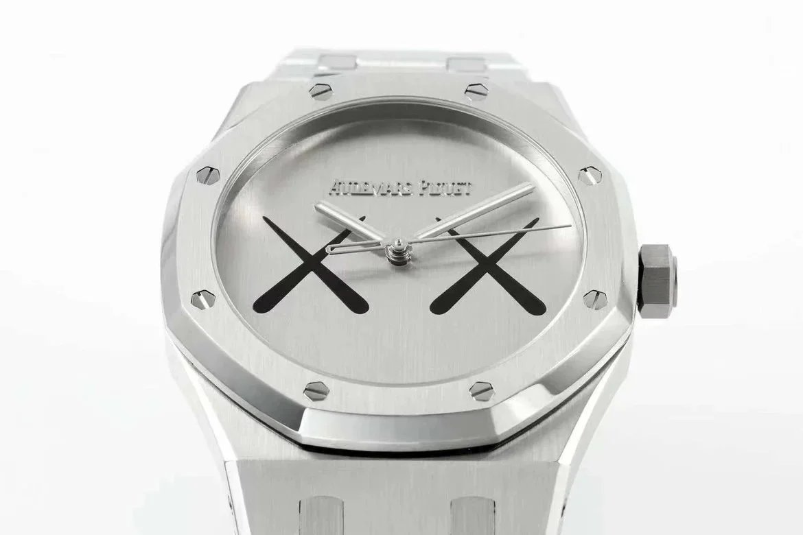 오데마 피게 얄 오크 컨셉 KAWS 투르비옹