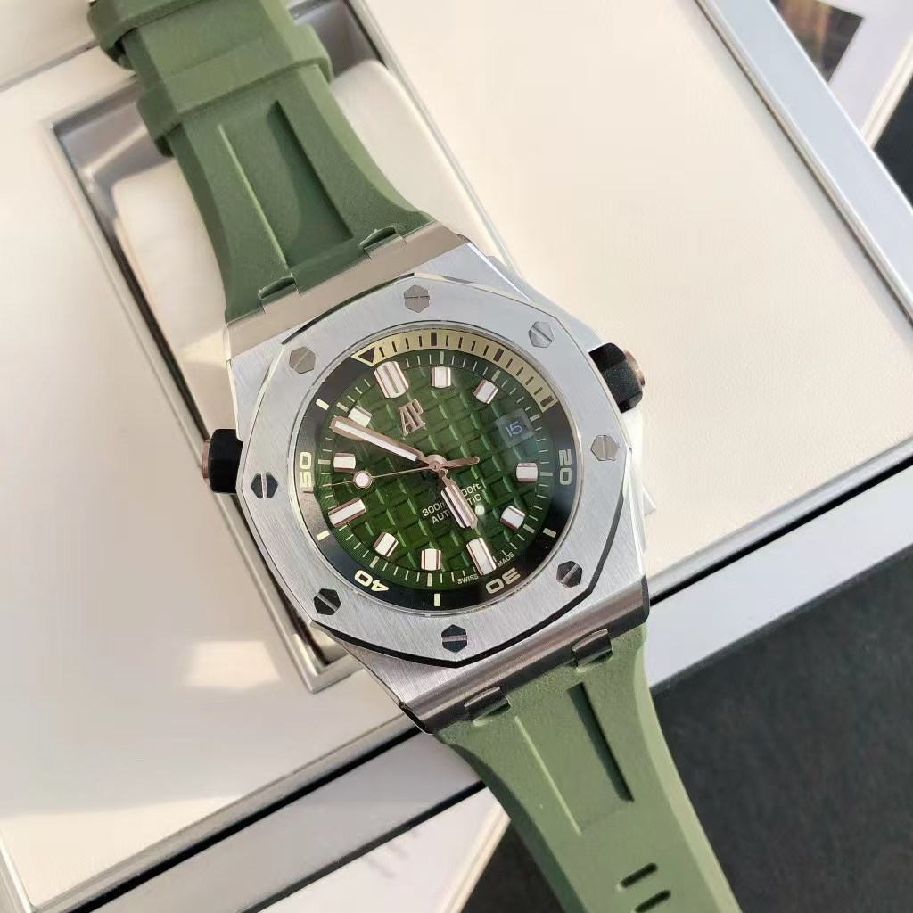 오데마 피게 로얄 오크 오프쇼어 다이버 15720ST