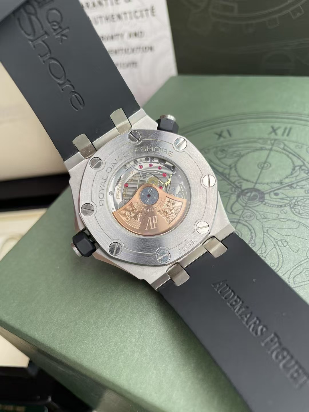 오데마 피게 로얄 오크 오프쇼어 다이버 15720