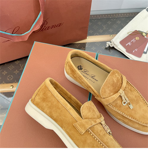 로로피아나 썸머 참 워크 로퍼