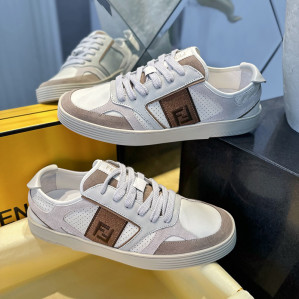 펜디 스텝 레더 남성 스니커즈