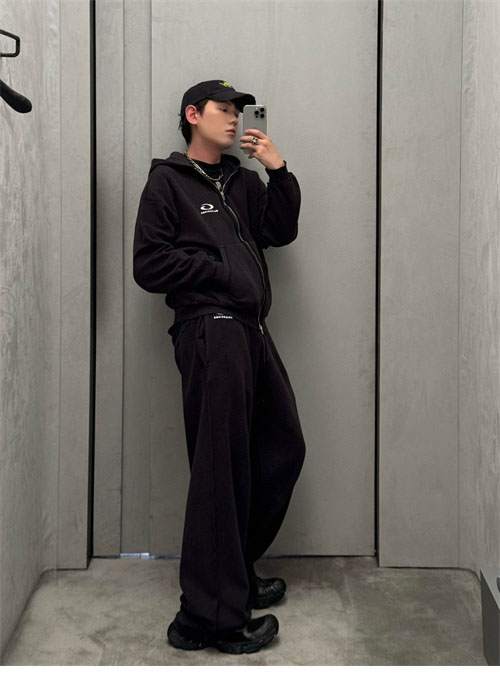 발렌시아가 24SS 로고 후드 집업 스웨트셔츠