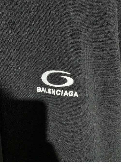 발렌시아가 24SS 로고 후드 집업 스웨트셔츠