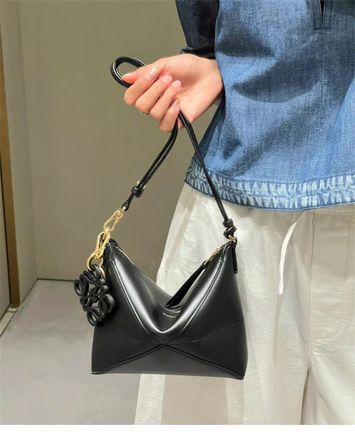 로에베 퍼즐 폴드 파우치 클러치백