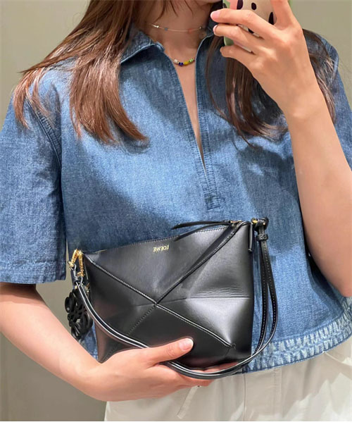 로에베 퍼즐 폴드 파우치 클러치백