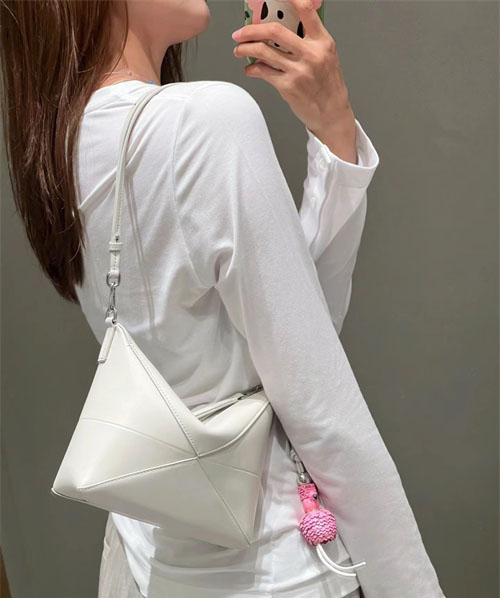 로에베 퍼즐 폴드 파우치 클러치백