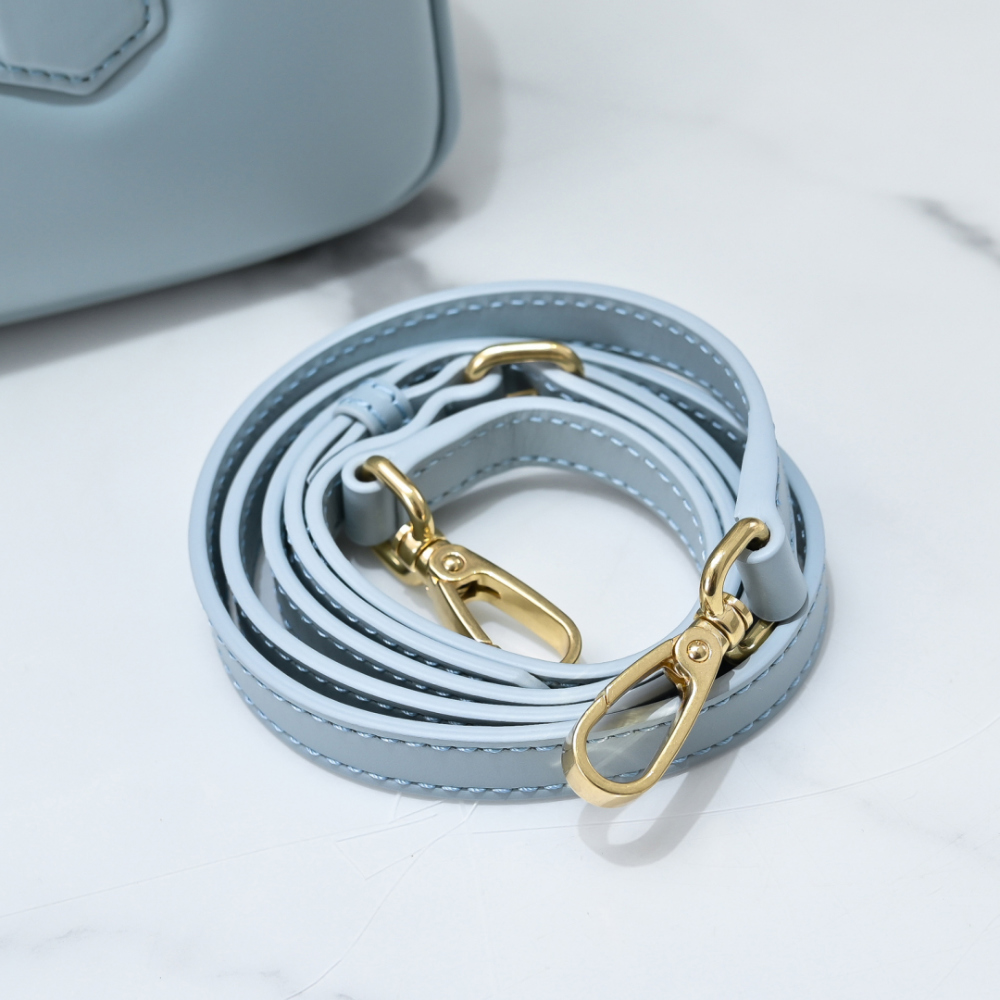 미우미우 Arcadie Leather Regular