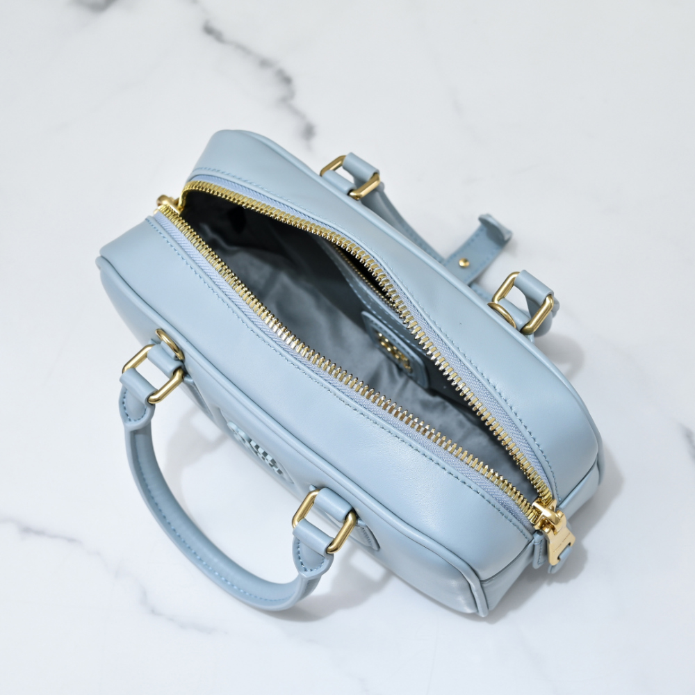 미우미우 Arcadie Leather Regular