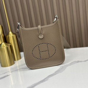 에르메스 미니 에블린 16 Mini Evelyne 16