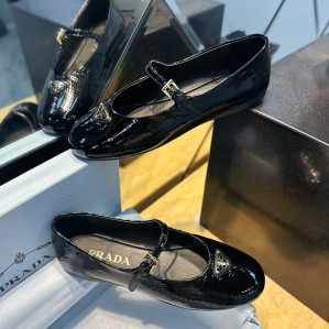 프라다 나플락 페이턴트 레더 발레리나 플랫 슈즈