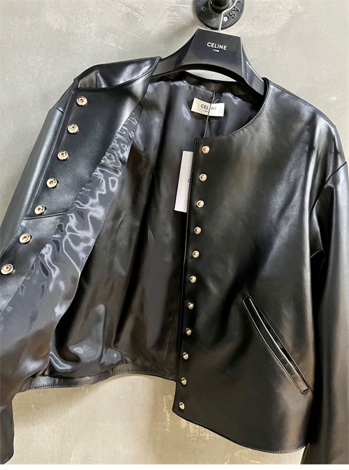 셀린느 24FW 스냅 버튼 램스킨 퓨어 카라 자켓
