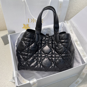 디올 뚜주흐 미디엄 백 블랙 매크로까나쥬 크링클