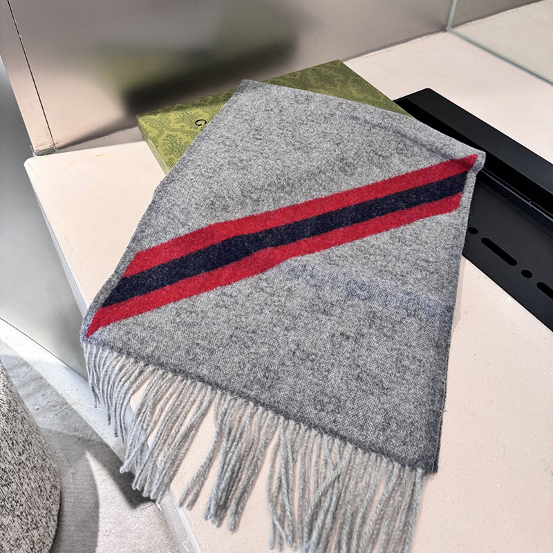 구찌 GG 웹 울 머플러