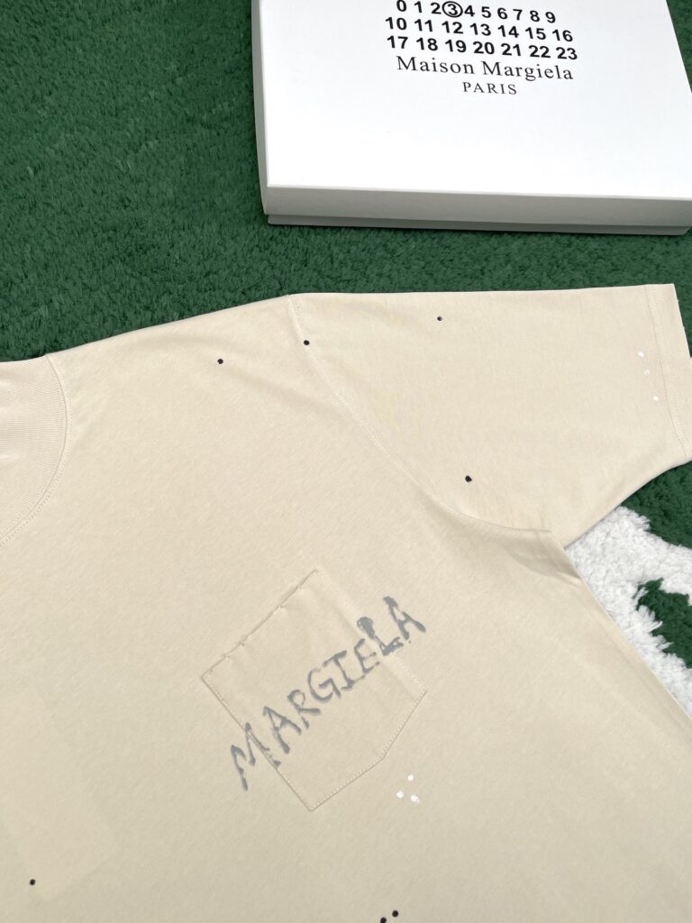 마르지엘라 페인팅 로고 반팔 티셔츠 베이지