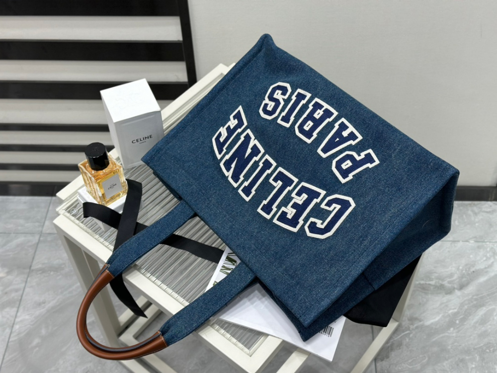 셀린느 Cabas Blue Denim