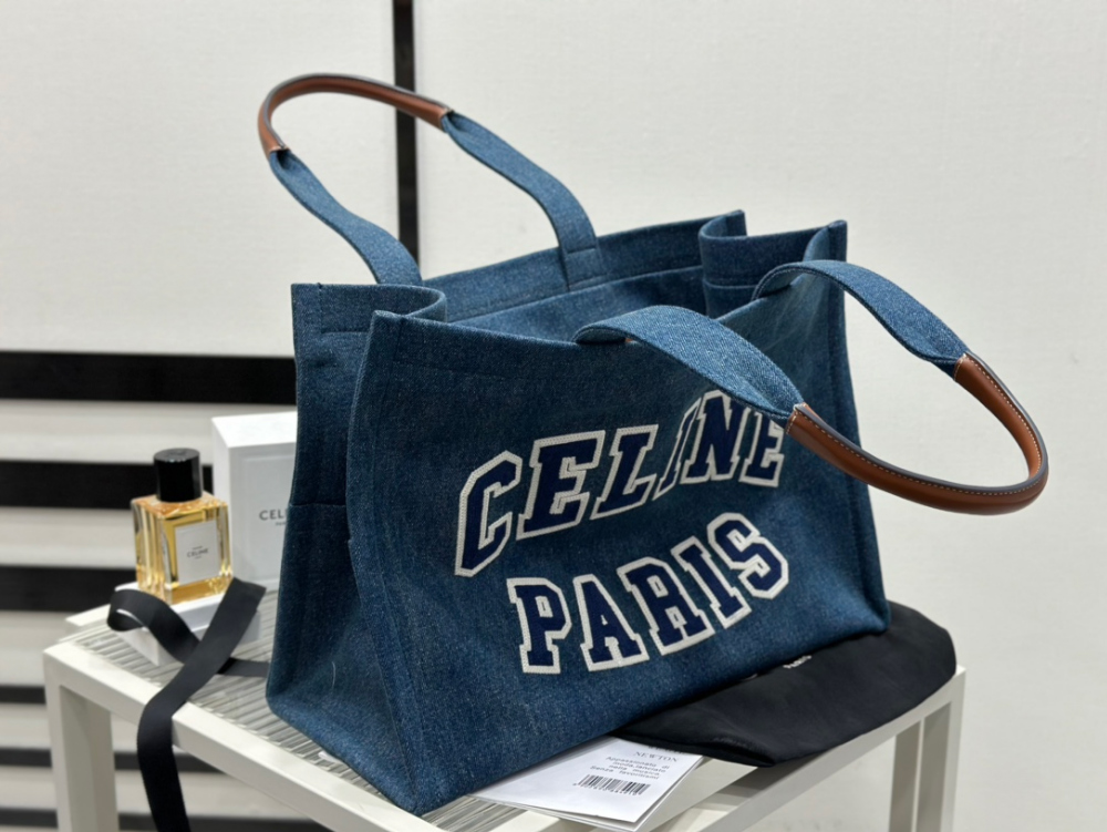 셀린느 Cabas Blue Denim