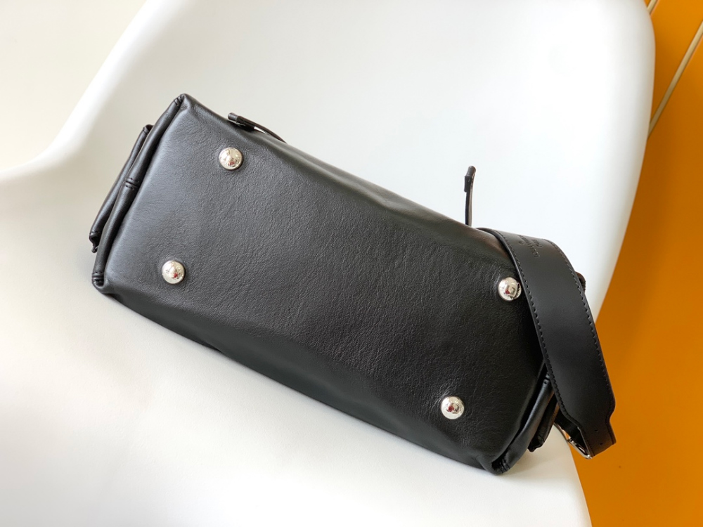 Louis Vuitton Carry All Cargo PM