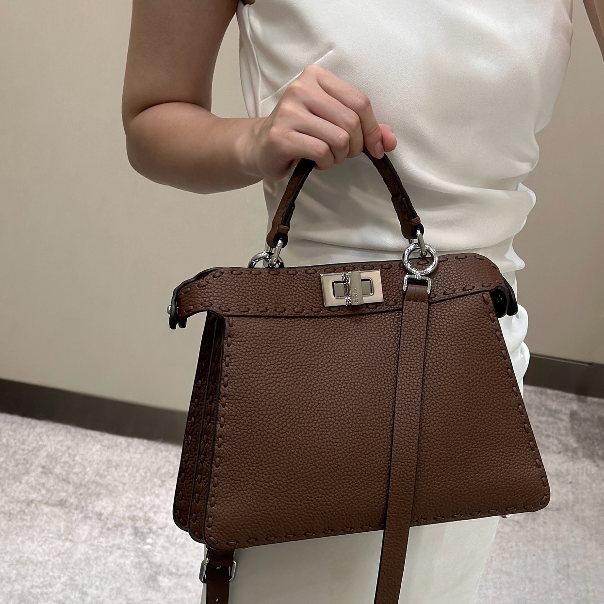 펜디 스몰 피카부 아이씨 유