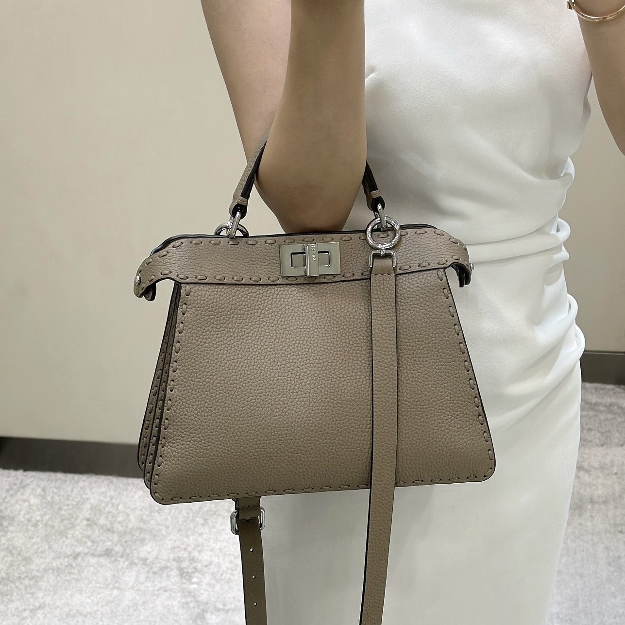 펜디 스몰 피카부 아이씨 유