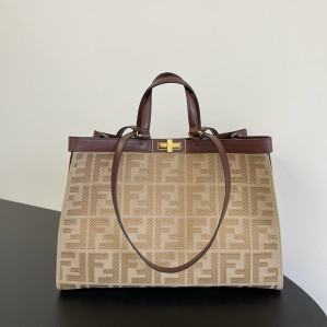 펜디 피카부 X토트 FF 샌드 캔버스