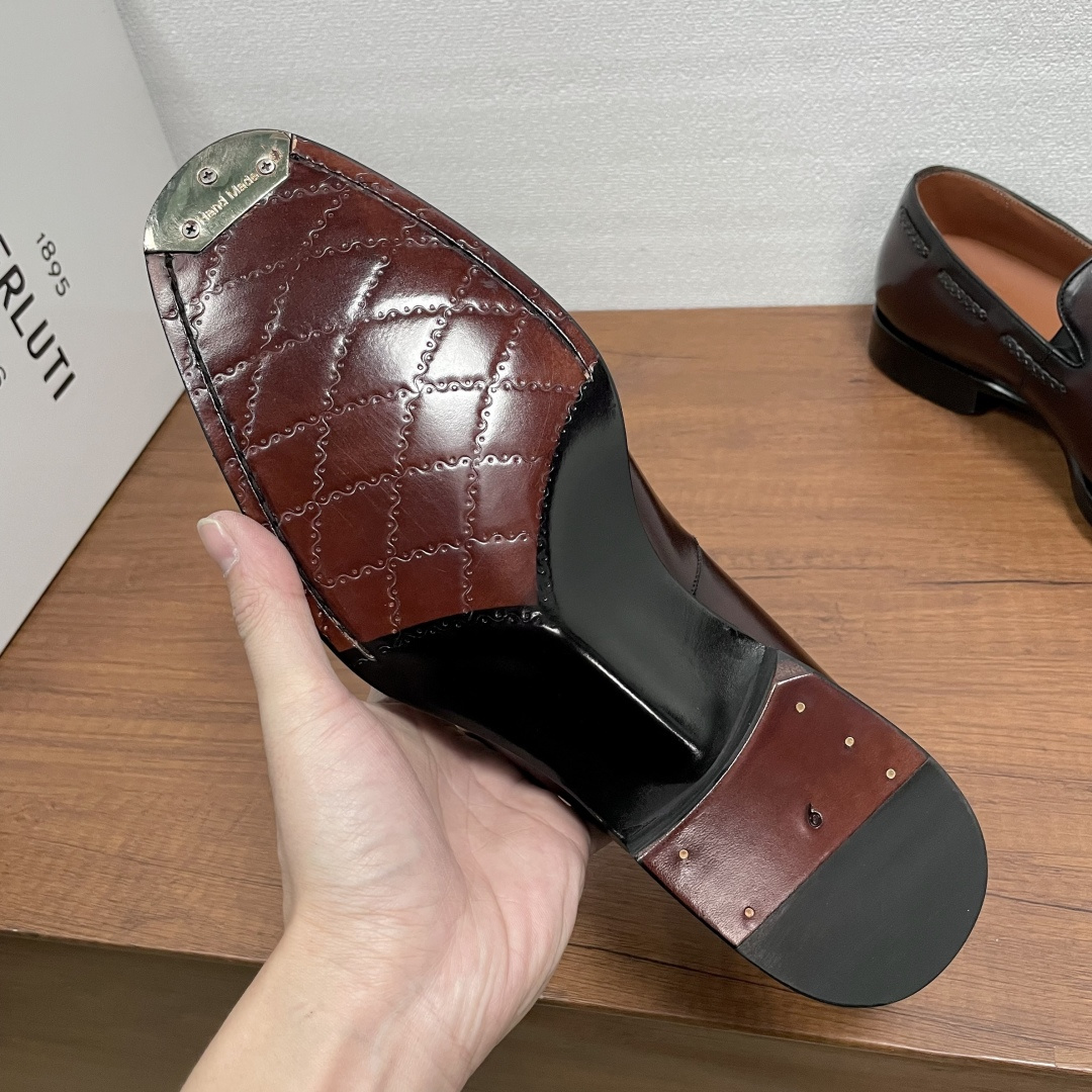 벨루티 앤디 브레이디드 레더 테슬 로퍼