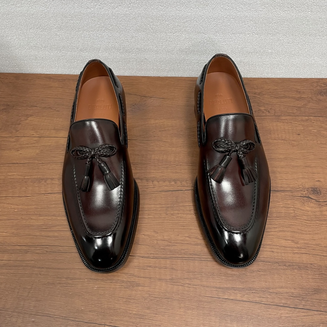 벨루티 앤디 브레이디드 레더 테슬 로퍼