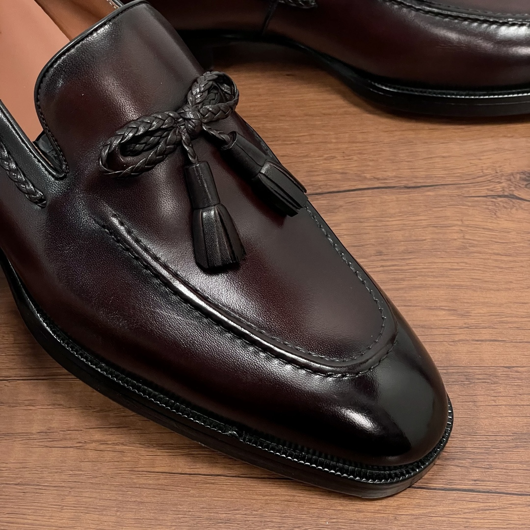 벨루티 앤디 브레이디드 레더 테슬 로퍼