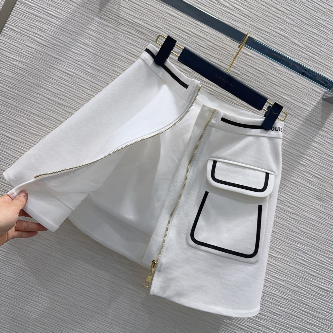 루이비통 지퍼드 미니 스커트