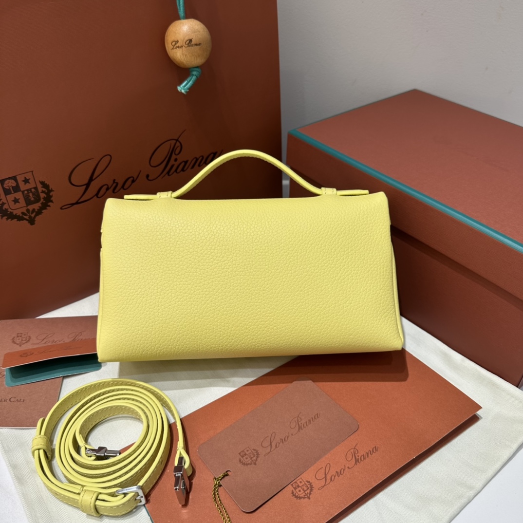 로로피아나 엑스트라 포켓 파우치 L19