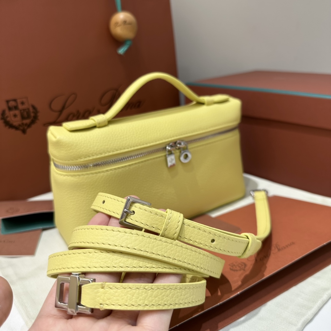 로로피아나 엑스트라 포켓 파우치 L19