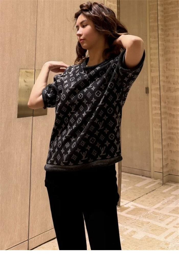 루이비통 모노그램 로고플레이 자카드 코튼 울 반팔 니트