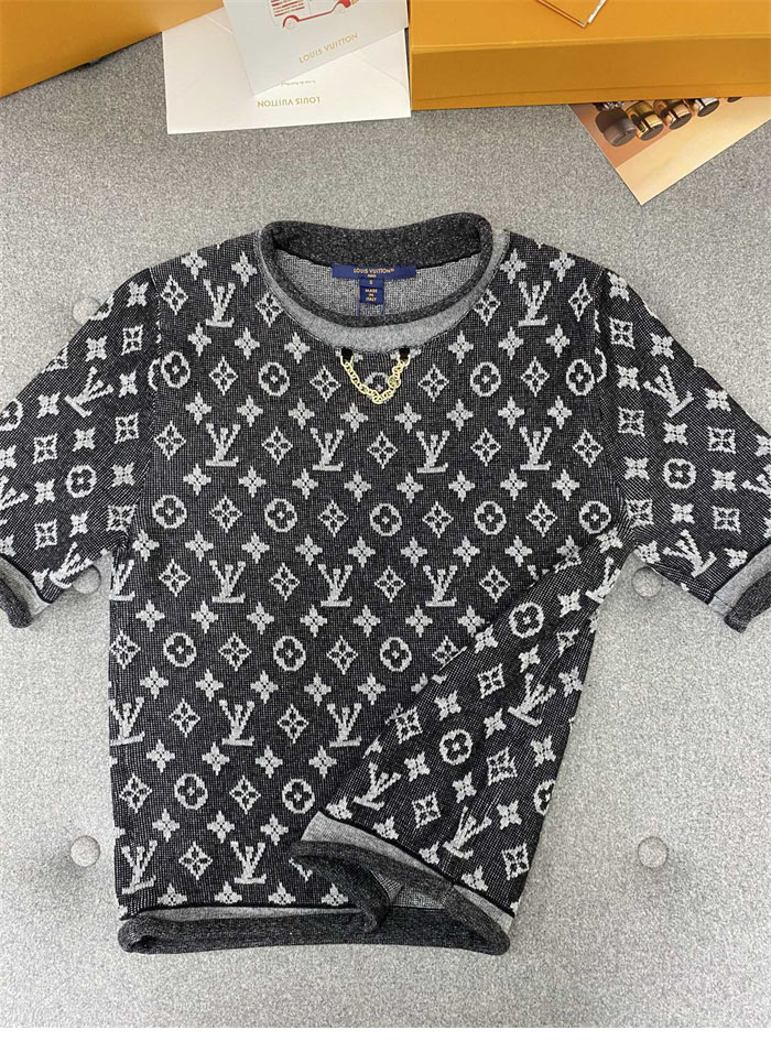 루이비통 모노그램 로고플레이 자카드 코튼 울 반팔 니트