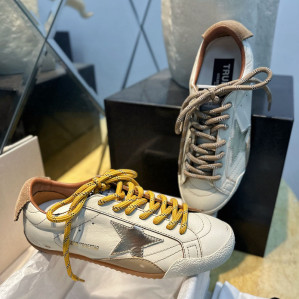 골든구스 트루스타 스니커즈 （터보）