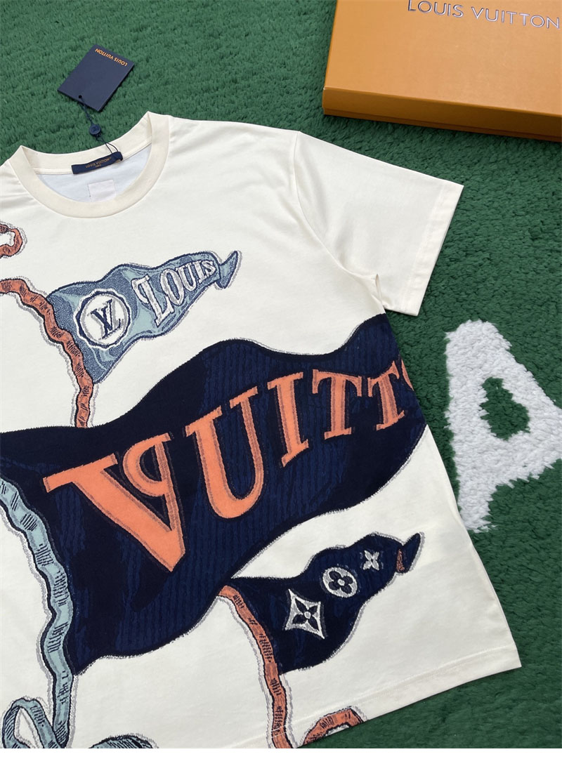 루이비통 LV 클럽 플래그 모티프 인따르시아 그래픽 티셔츠