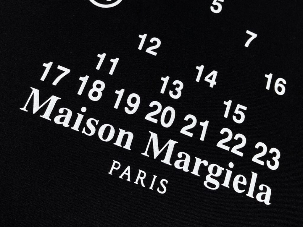 마르지엘라 뉴메릭 로고 반팔 티셔츠 블랙