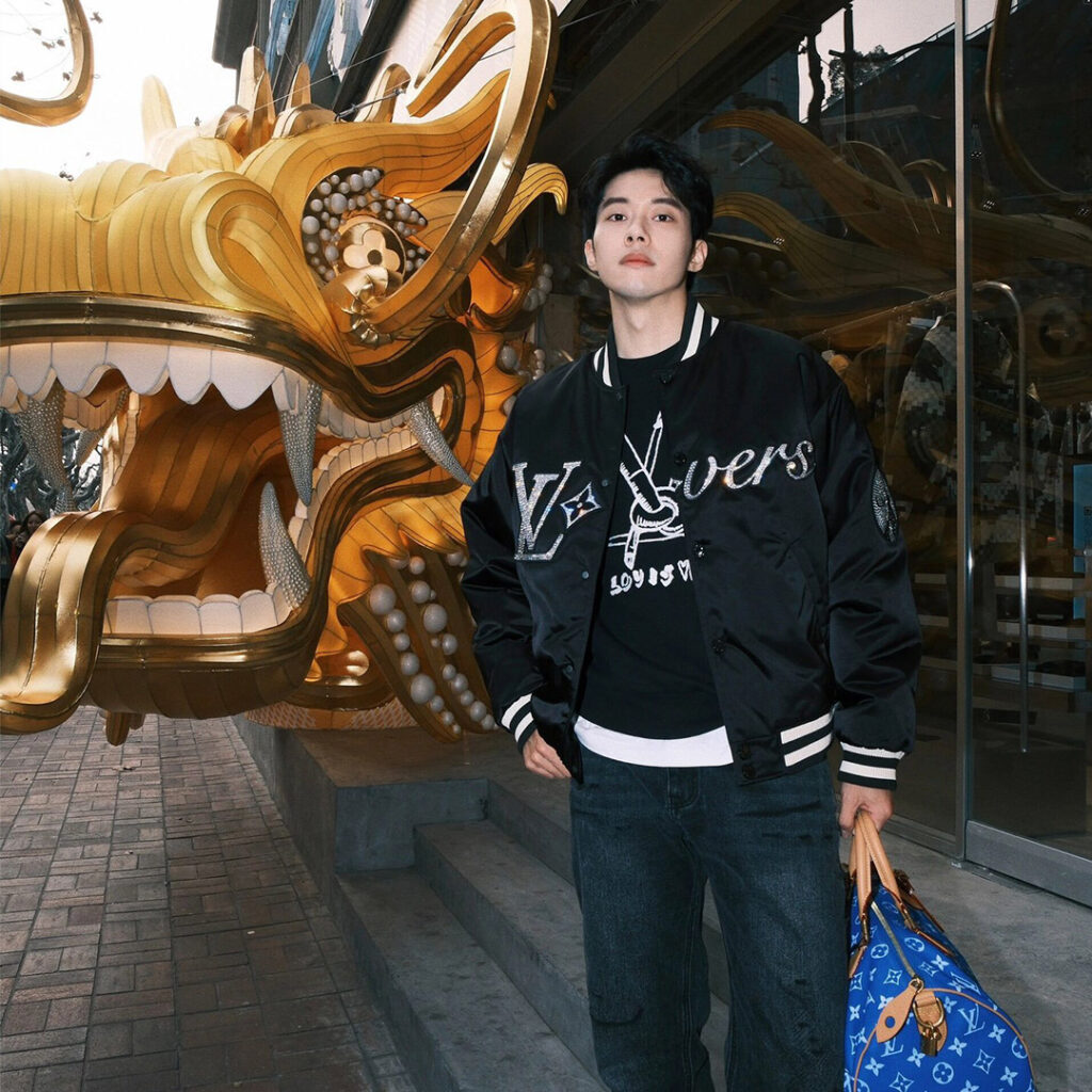 24SS루이비통 엠브로이더드 나일론 베이스볼 블루종 점퍼 블랙